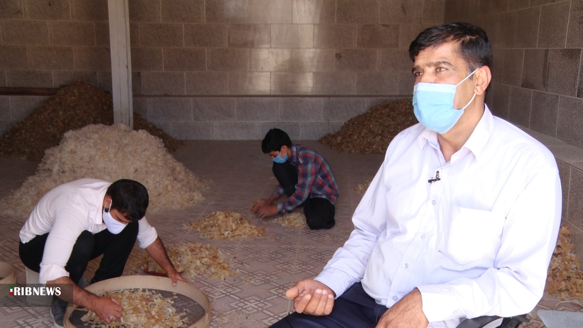 خام فروشیِ کتیرایِ ارز آور/فعلا منتشر نشه
