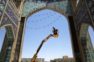 ماجرای چراغ&zwnj;های رنگی حرم امام رضا (ع)