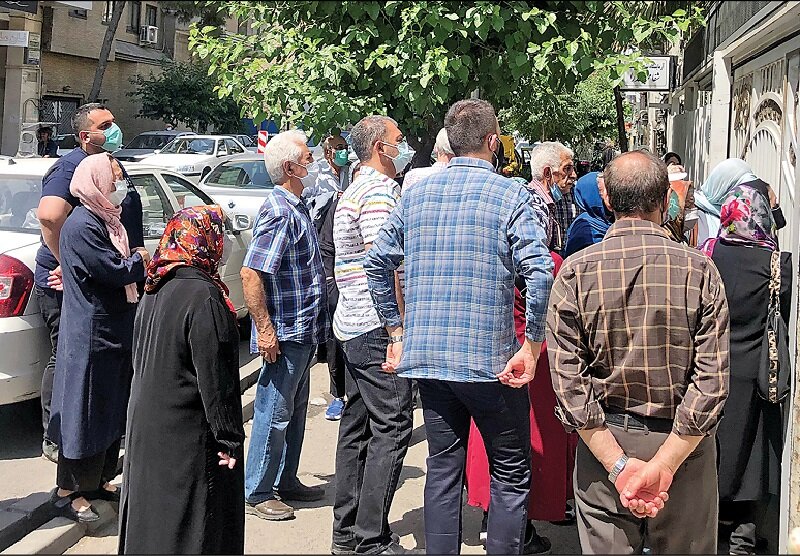 برای پیشگیری از ازدحام در مراکز واکسیناسیون بدون نوبت&zwnj; مراجعه نکنید