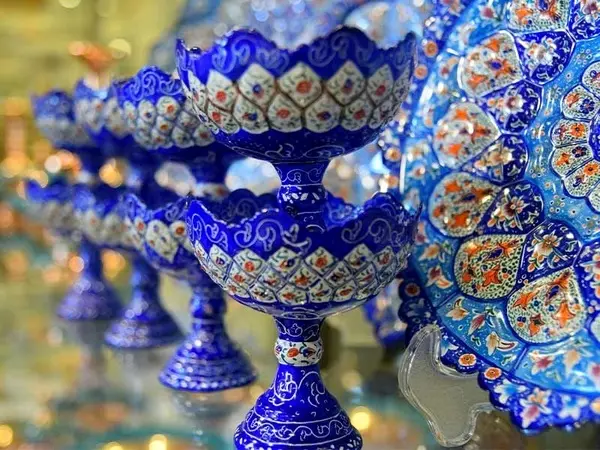 ارزآورس ۴۰ میلیون دلاری صادرات صنایع دستی استان همدان ارزآورس ۴۰ میلیون دلاری صادرات صنایع دستی استان همدان