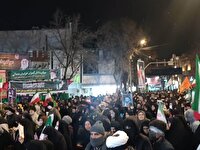 اجتماع عظیم مردم بجنورد در هوای برفی و بیعت با رهبر جدید انقلاب