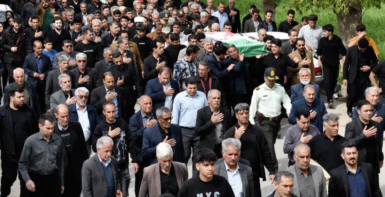 تشییع  پیکر شهید امیررضا خسروی،شهید سرباز وطن در گیلانغرب