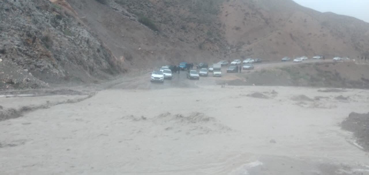 سیلاب محور روستایی قزلقان بجنورد را مسدود کرد سیلاب محور روستایی قزلقان بجنورد را مسدود کرد