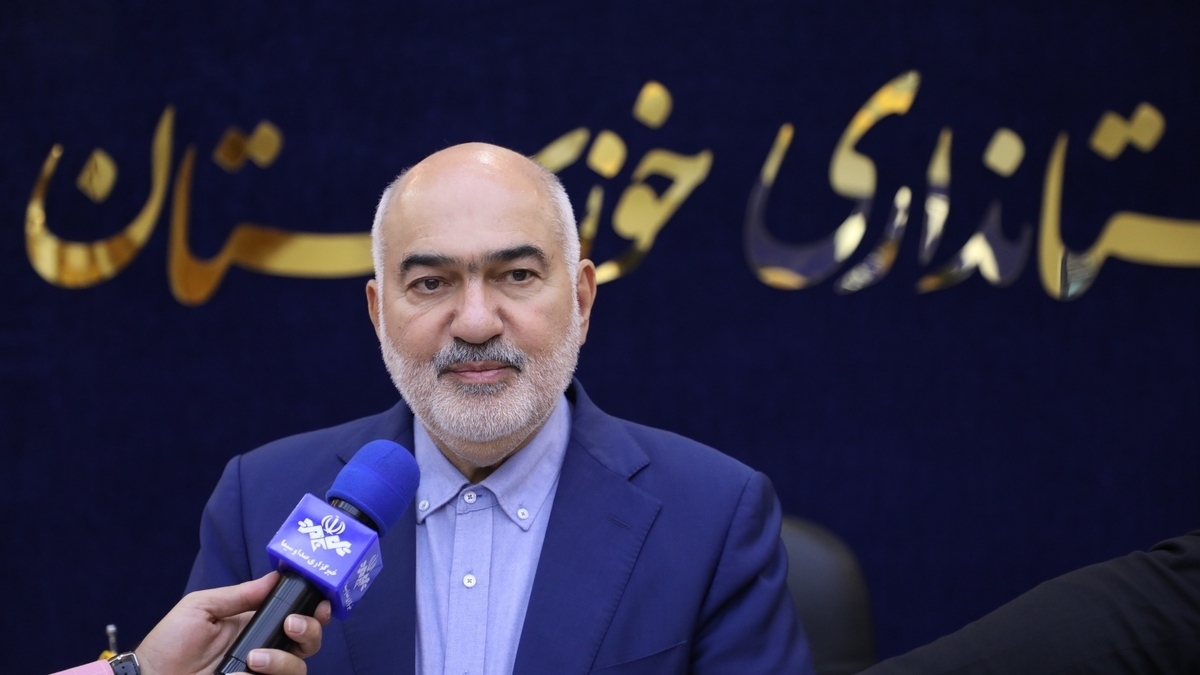استاندار خوزستان: پس از حمله دشمنان اجازه تعدیل نیرو در صنایع آسیب‌دیده را ندادیم.