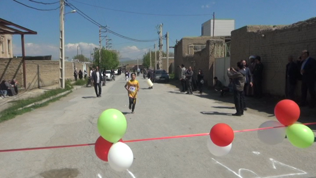 برگزاری مسابقات یادواره شهدای میناب در روستای کسب بخش جوکار