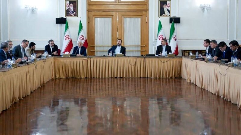 توپ در زمین آمریکا است که راه دیپلماسی یا تقابل را برگزیند