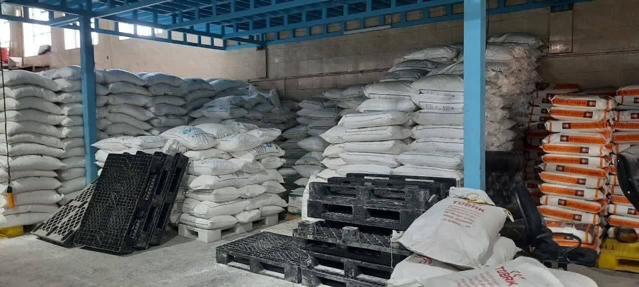 کشف انبار احتکار موادغذایی در ملارد