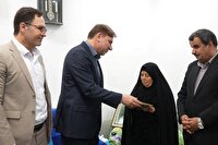استاندار بوشهر با خانواده ۳ شهید والامقام در تنگستان دیدار و گفت‌و‌گو کرد