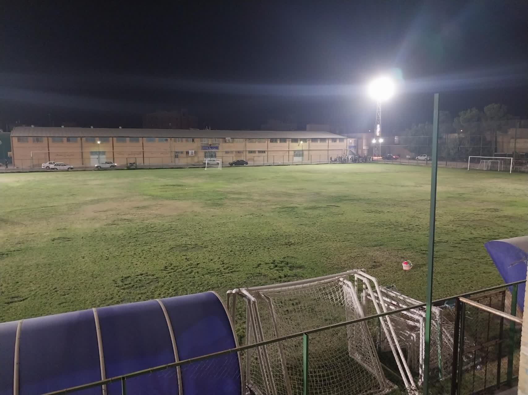 بهسازی دو ورزشگاه در یزد