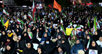 حضور دشمن شکن مردم استان بوشهر در میدان خیابان