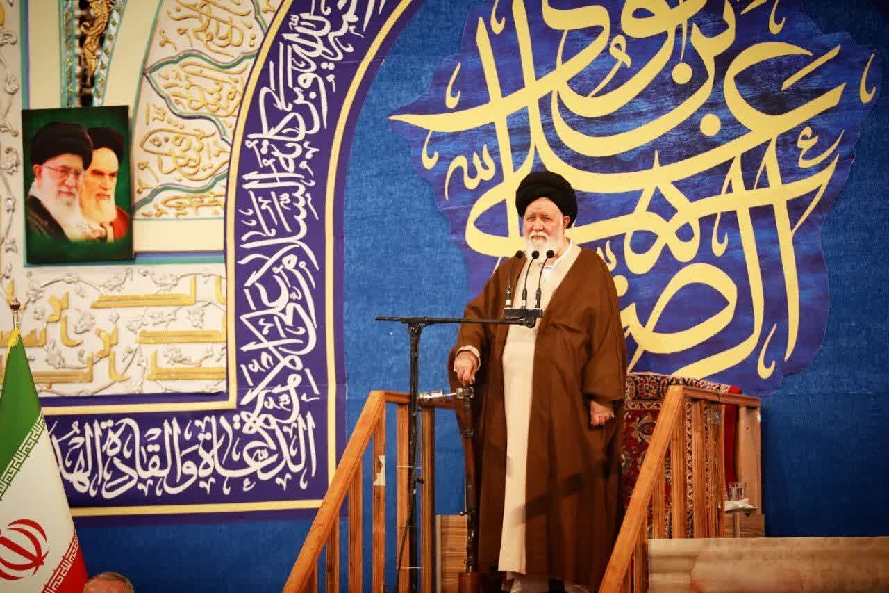  تصمیم‌ گیری درباره جنگ یا صلح در اختیار ولی فقیه است