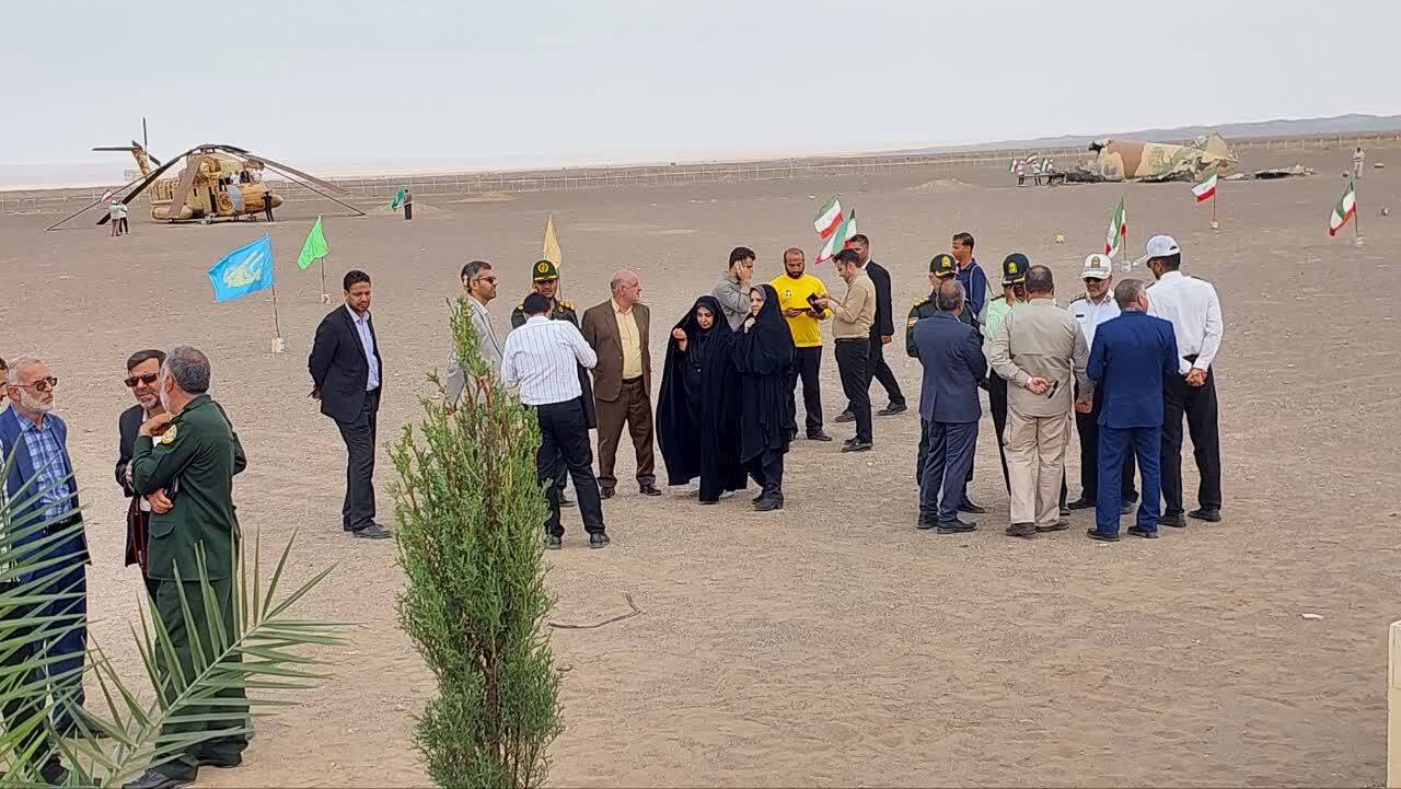 آغاز مراسم گرامیداشت ۵ اردیبهشت، در صحرای طبس آغاز مراسم گرامیداشت ۵ اردیبهشت، در صحرای طبس
