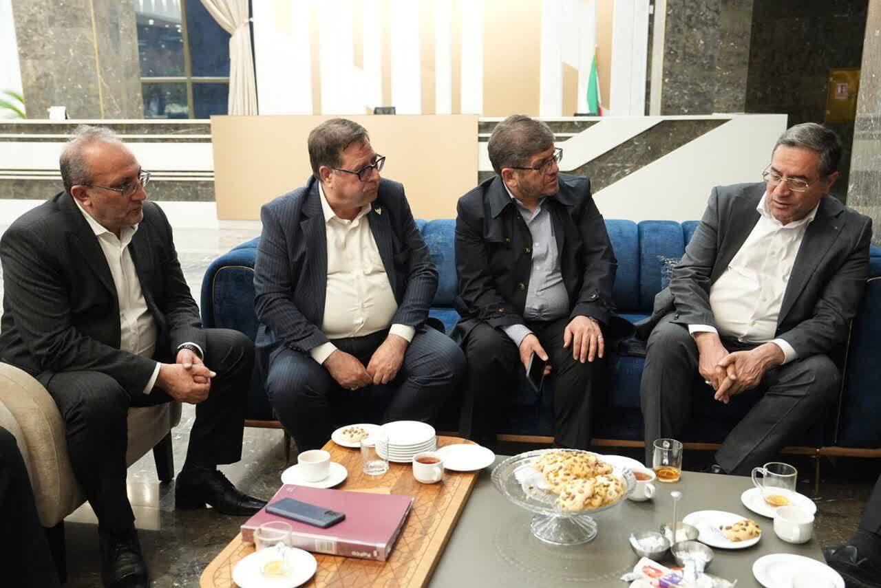 دیدار استاندار آذربایجانغربی با مدیرعامل راهآهن ایران دیدار استاندار آذربایجانغربی با مدیرعامل راهآهن ایران