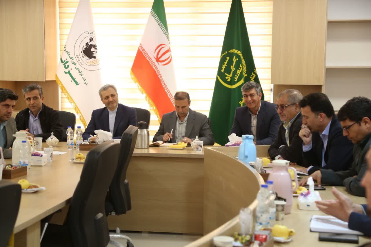 آغاز ساختِ تولیدی خوراک طیور و آبزیان در بجنورد 