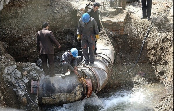 جلوگیری از هدررفت ۱۷۲ لیتر بر ثانیه آب در همدان جلوگیری از هدررفت ۱۷۲ لیتر بر ثانیه آب در همدان