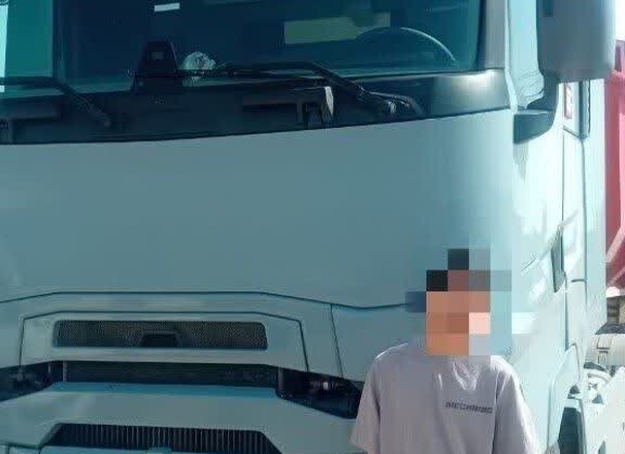 رانندگی نوجوان ۱۴ ساله با تریلی 
