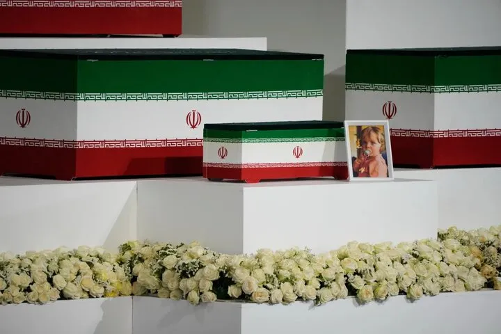 بازتاب مراسم وداع با رهبر شهید ایران در رسانه‌های خارجی