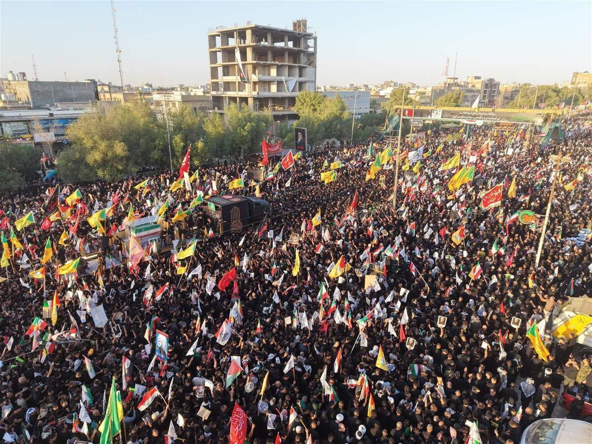 حضور گسترده عراقیها در مراسم تشییع، نشانگر جایگاه فراملی رهبر شهید است حضور گسترده عراقیها در مراسم تشییع، نشانگر جایگاه فراملی رهبر شهید است