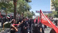 مشهد در سوگ رهبر انقلاب؛ خیل عظیم عزاداران در انتظار آغاز آیین تشییع پیکر مطهر رهبر شهید