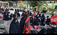 وداع جاماندگان از آیین تشییع قائد امت در مسجد جامع خرمشهر با چشم هایی اشک بار