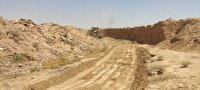 پاکسازی بستر ۲ کیلومتر از مسیل های  شهرستان برخوار