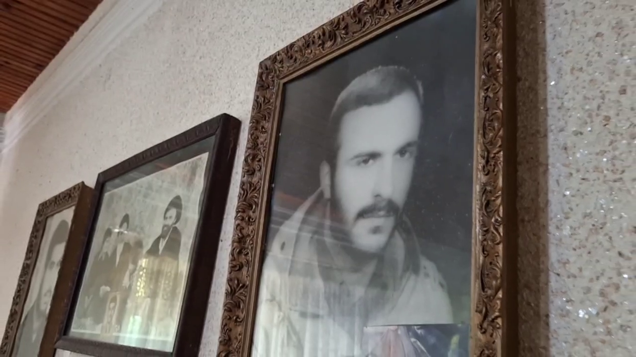 دیدار مسئولان شهرستان رشت با خانواده شهید صادقی
