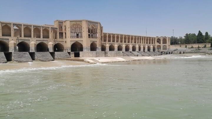 وضعیت قرمزآلودگی هوا در دو ایستگاه محور شرق اصفهان