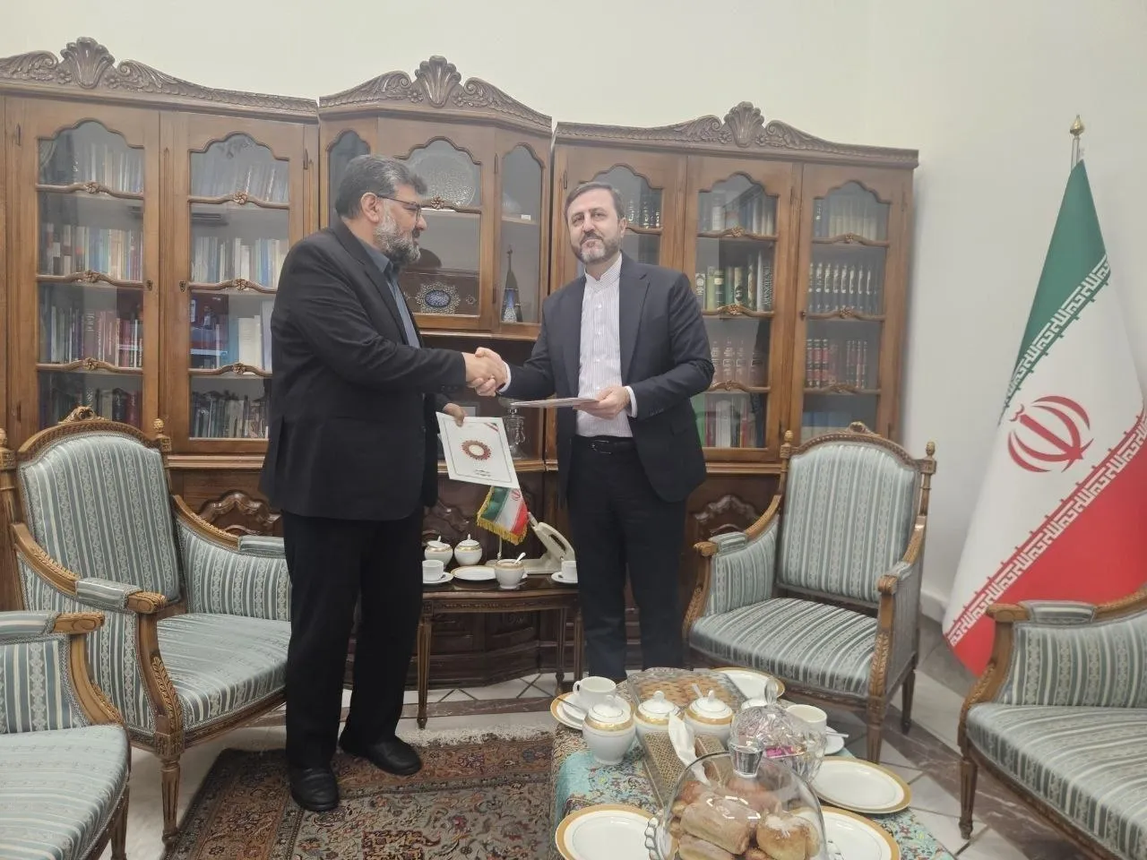 پیگیری حقوقی بین المللی جنایات علیه ایران در دو جنگ اخیر پیگیری حقوقی بین المللی جنایات علیه ایران در دو جنگ اخیر