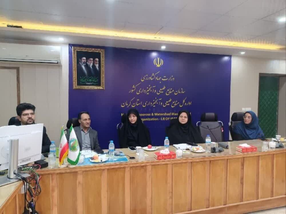 بخش بزرگی از فرهنگ مصرف و سبک زندگی در بستر خانواده شکل می‌گیرد