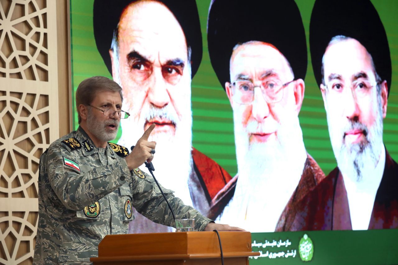 برای هر نظامی آمریکایی ۳۰ هزار دلار جایزه میدهیم برای هر نظامی آمریکایی ۳۰ هزار دلار جایزه میدهیم