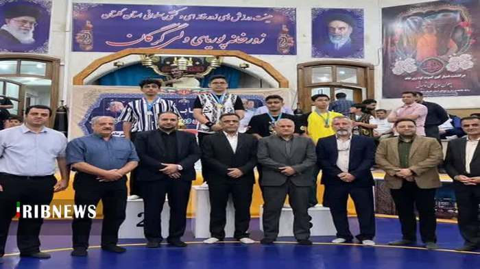 طلای هنر مرشدی کشور بر گردن نوجوان قمی