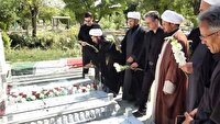 غبار روبی و عطر افشانی مزار مطهر شهدا و علمای شهرستان تکاب