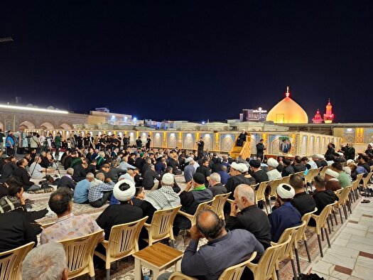 آیین بزرگداشت رهبر شهید انقلاب اسلامی در حرم مطهر امیرالمؤمنین (ع) برگزار شد