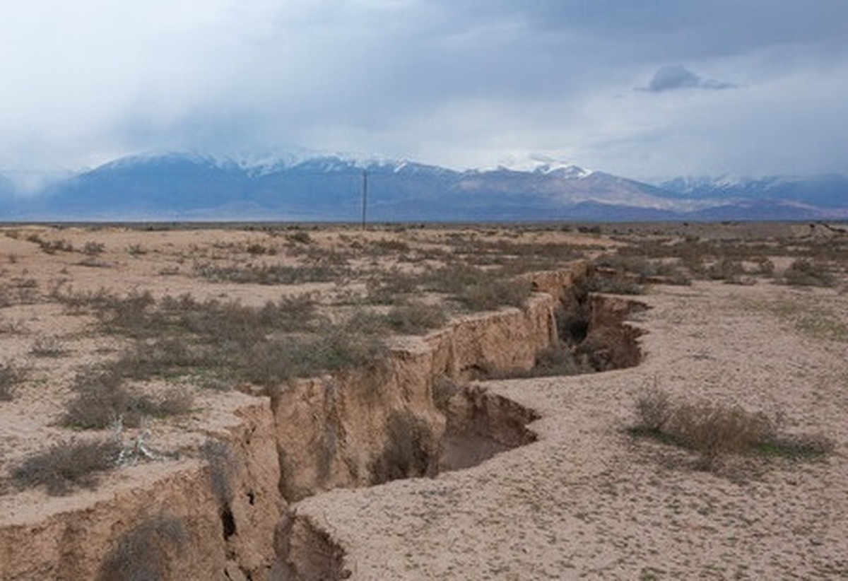  بحران حکمرانی در فرونشست