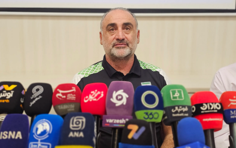 سرمربی تیم فوتبال امید: تنها تیم آسیا هستیم که خودزنی می‌کند
